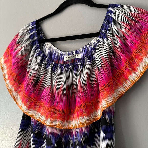 Trina Turk 100% Silk Watercolor Off the Shoulder Blouse XS - Picture 2 of 8